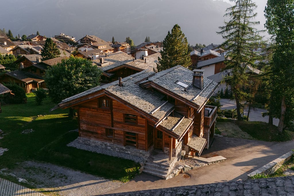 Powder Pines Luxury Travel - Chalet Feuillu