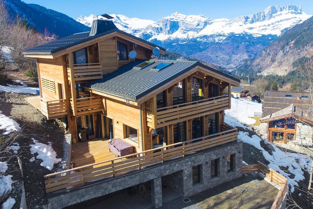 Powder Pines Luxury Travel - Chalet Kuma Exterior